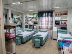 C9967河南东路辰信小区大门口126平美容院转让