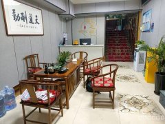 C9985位于昌吉市长宁南路江南小镇东苑临街足疗养生店转让