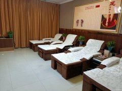 C9985位于昌吉市长宁南路江南小镇东苑临街足疗养生店转让