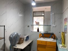 C10000店面转让 位于昌吉市健康西路昌吉学院对面商铺转让