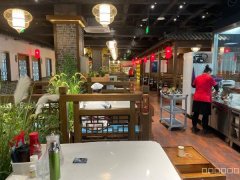 C10003位于昌吉青年南路品牌火锅店转让