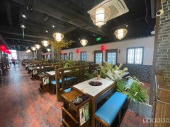 C10003位于昌吉青年南路品牌火锅店转让