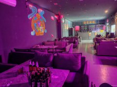 C10011水墨嘉苑商业街160平酒吧转让