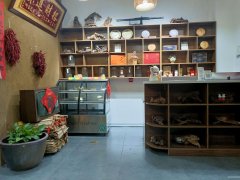 C10018 位于塔城东路临街商铺低价急转