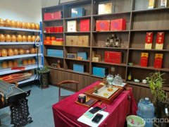 C10018 位于塔城东路临街商铺低价急转