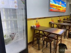 C10030位于米东区威尼斯小镇牛肉面馆转让