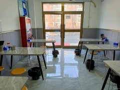 C10033位于昌吉市红旗西路和谐阳光水岸对面临街餐饮店面转