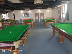 C10034位于昌吉市青年南路经营中台球会所转让