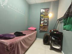 C10049喀什东路中海天悦府美容美体店铺出租