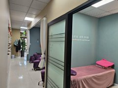 C10049喀什东路中海天悦府美容美体店铺出租