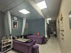 C10049喀什东路中海天悦府美容美体店铺出租