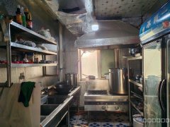 C10054呼图壁县园林路106平餐厅低价转让