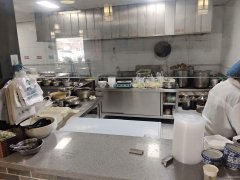 C10080位于昌吉市建设北路人民公园东门临街餐饮店转让出租