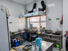 C10082八钢秀水兰亭171平餐酒吧转让