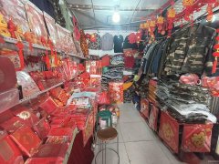 C10085亚中商城营业中劳保婚庆用品店转让