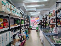 C10122世纪星小区30平食品超市低价转让  空转