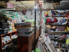 C10133阜康黄金局大门西侧五金店转让