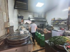 C10134经济开发区万达商圈店铺转让