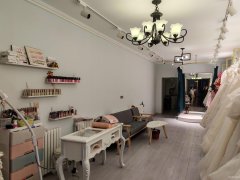 C10147呼图壁老一中南门65平美甲婚纱店转让