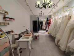 C10147呼图壁老一中南门65平美甲婚纱店转让