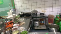 C10136位于乌市西山西湖御园餐厅转让