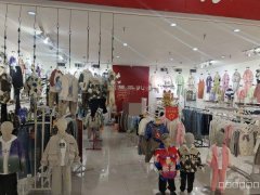 C10167位于昌吉市汇好美购二楼营业中童装店转让