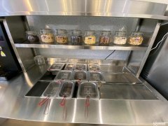 C10176位于昌吉市建国西路友好商圈经营中店面转让