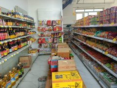 C10189位于五家渠滨河大院小区门口商行转让