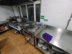 C10198位于呼图壁县正街金麦子拌面馆转让