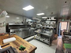 C10274新天润百园路罗马广场店铺转让