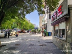 C10298黄河路中医院对面10平小吃店转让