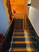 C10302玛纳斯青年路凤凰广场步行街全新店铺转让