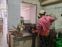 C10310天津路西八巷45平卤味店转让