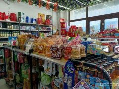 C10326位于昌吉市塔城东路玫瑰园小区南门临街超市转让