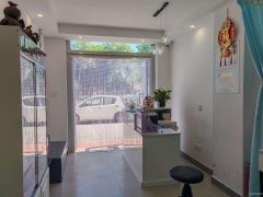 C10337米东区兰园小区45平美容院转让