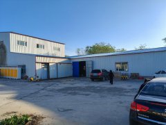 C10345阜康城关中心小学西农家小院及库房出租