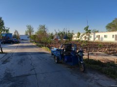 C10345阜康城关中心小学西农家小院及库房出租