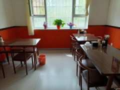 C10368位于昌吉市中山北路市三中附近临街餐饮店转让