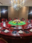 C10372位于吉木萨尔县广场南侧紫金郡府临街商铺出租