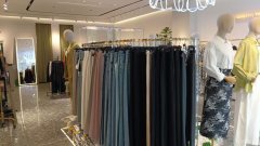 C10377位于昌吉市商城路临街营业中品牌女装店转让