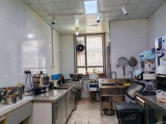 C10380米东区六建小区附近37平餐厅出租