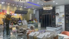 C10382位于五家渠库尔勒街学校对面营业中蛋糕店转让