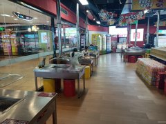 C10390位于昌吉市建国西路友好商场五楼餐饮旺铺转让