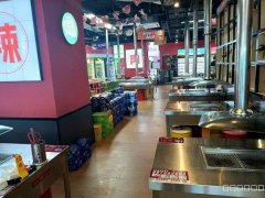 C10390位于昌吉市建国西路友好商场五楼餐饮旺铺转让