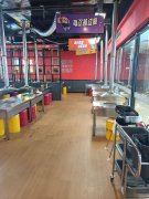 C10390位于昌吉市建国西路友好商场五楼餐饮旺铺转让