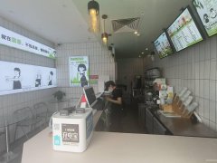 C10407昌吉市华洋广场经营中饮品店转租