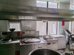 C10415昌吉市宁边东路园林宾馆门口134平餐厅转让