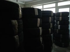 C10421位于昌吉市屯河路馨河湾小区北门附近临街机修洗车店