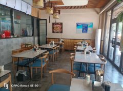 C10422位于昌吉市青年南路吉祥花园附近临街餐饮店转让