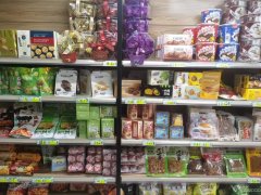 C10446昌吉市延安路森林大地东苑西门临街临期食品商店转让